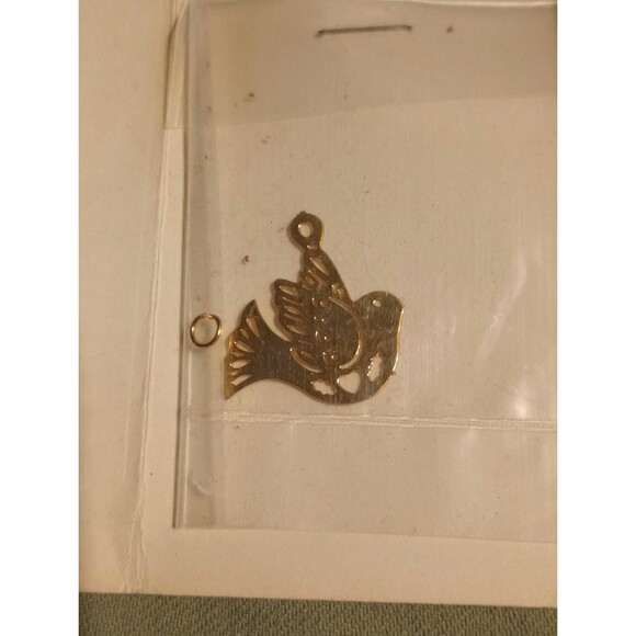Small 24 k Gold Peace Dove Charm | NWT Original Card | Jewelry Craft Gift Idea - Picture 1 of 4